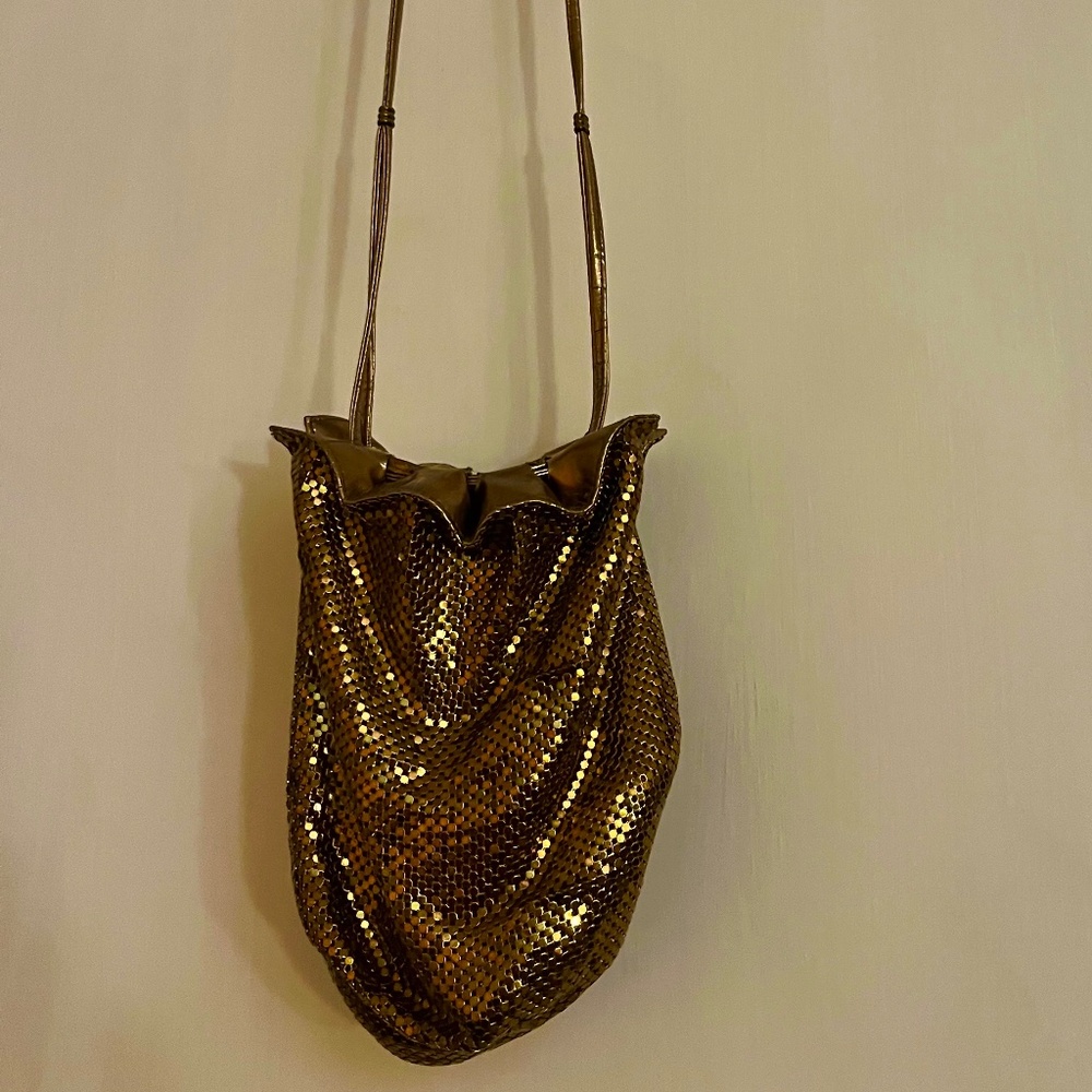 La Regale Gold Mesh Vintage lined Pouch Evening bag